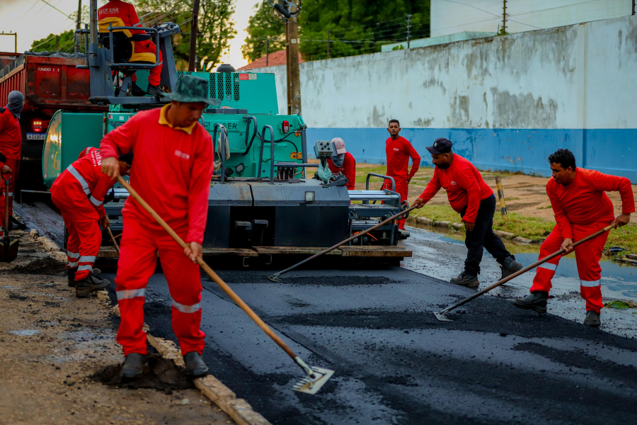 Prefeitura garante mais mobilidade e segurança com obras de pavimentação asfáltica no Parque Alvorada