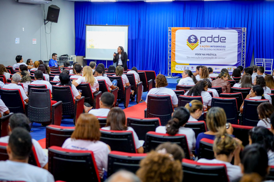 Timon realiza capacitação para fortalecer gestão e prestação de contas nas escolas municipais