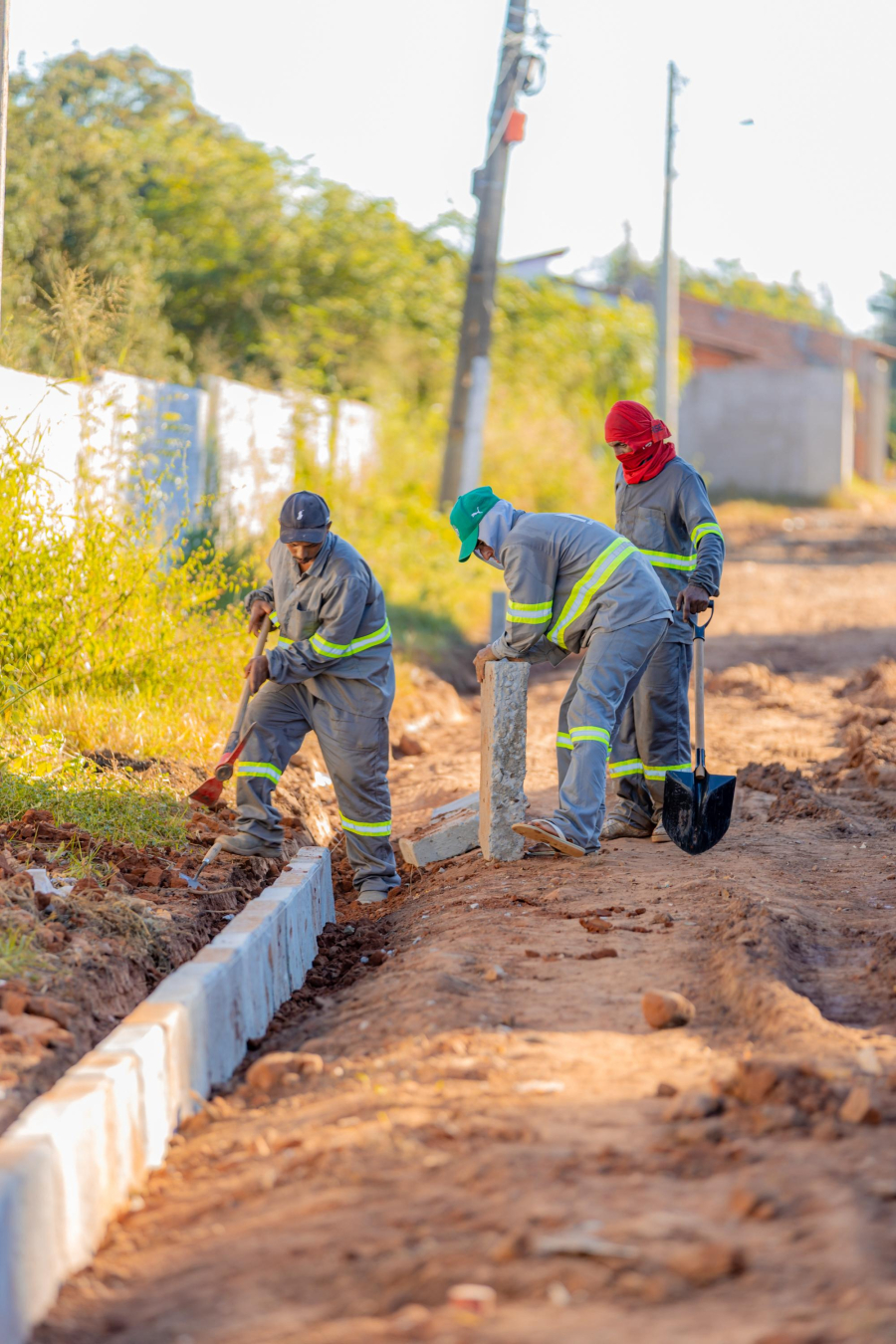 Obras de pavimentação em oito ruas do Parque Alvorada são iniciadas por meio do Timon no Orçamento Participativo
