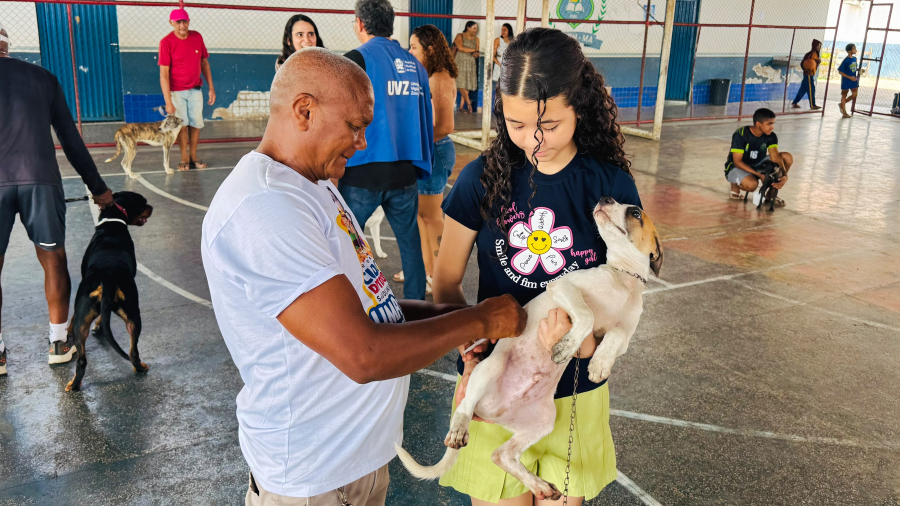 ”Saúde em 4 Patas” já atendeu mais de 2 mil animais e reforça alerta para vacinação de cães e gatos em Timon