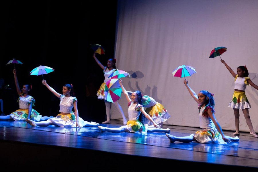 Escolas de Artes Beija-Flor conquistam premiações no Festival Dança Gym 2026